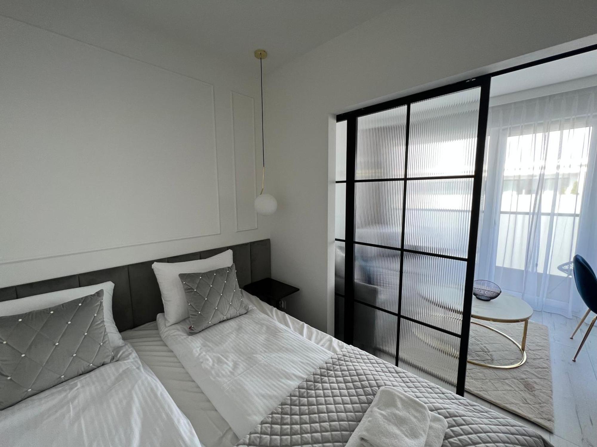 Apartament Glamour Basen, Sauna, Jacuzzi, Silownia, Restauracja - 365Pam Kolobrzeg Luaran gambar